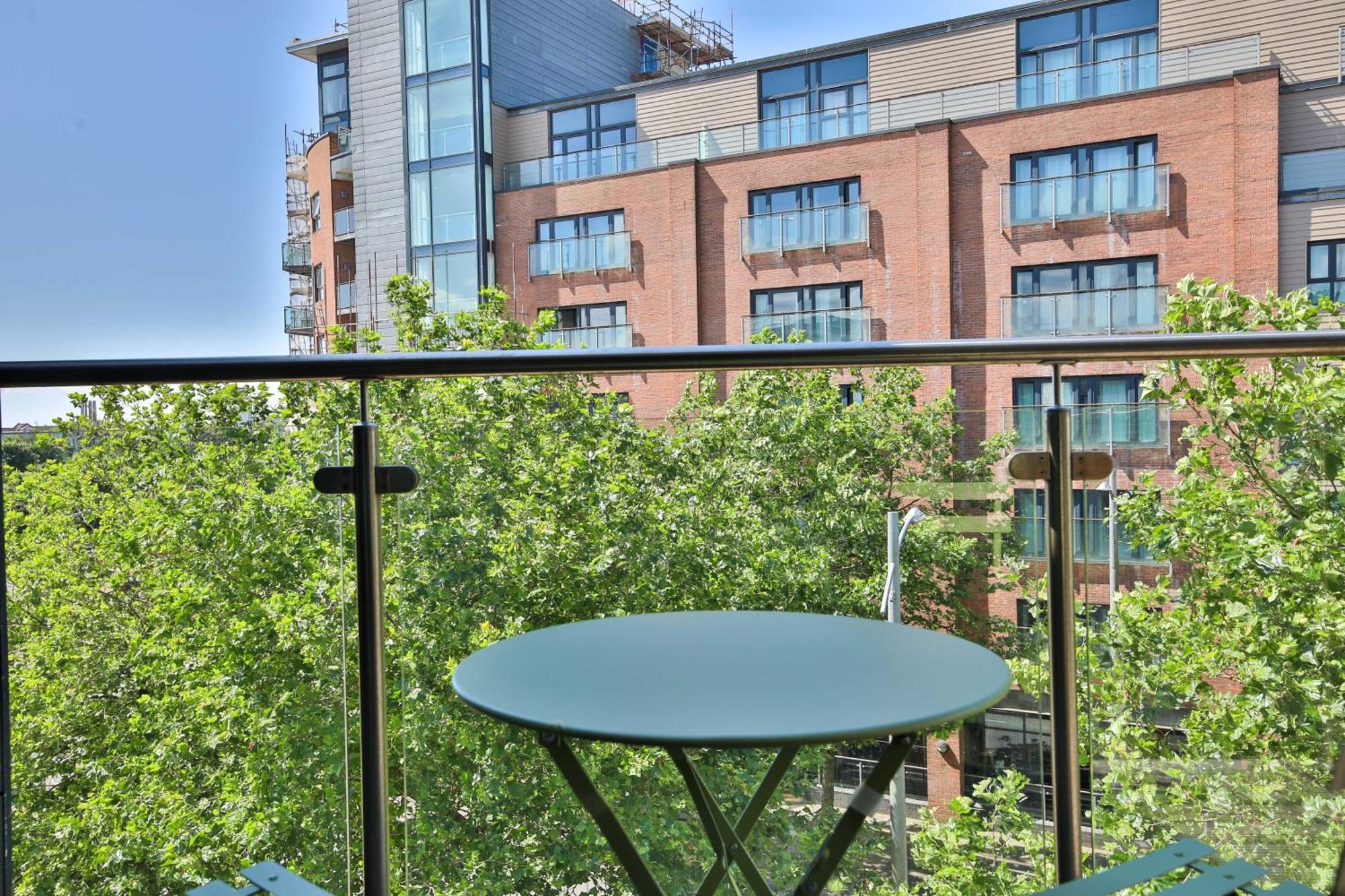 Princess Lofts City Centre Studios With Nespresso Coffee Machines & New Fast Wifi By Stayright Swansea Luaran gambar